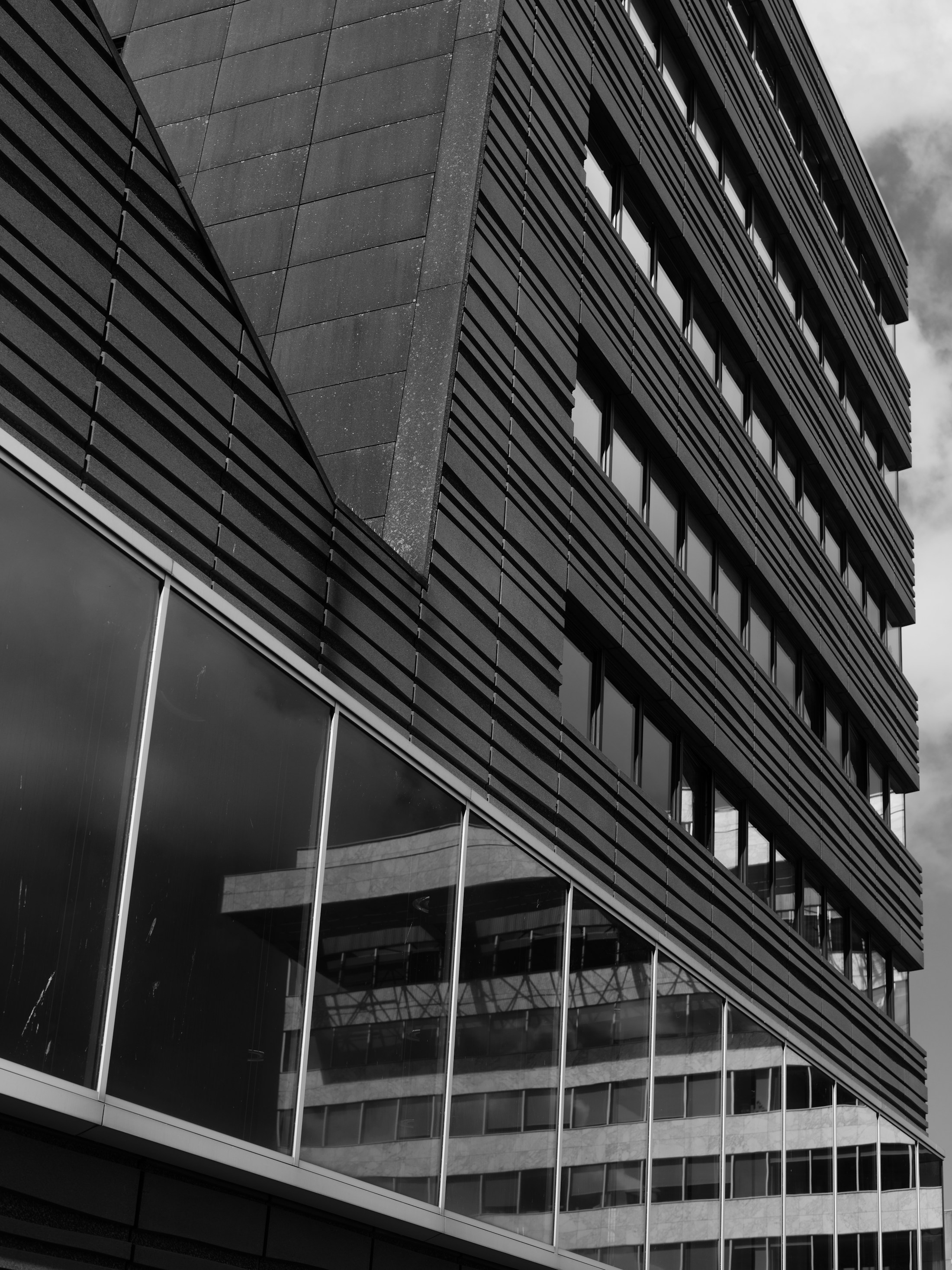 Modern vastgoedgebouw in Almere